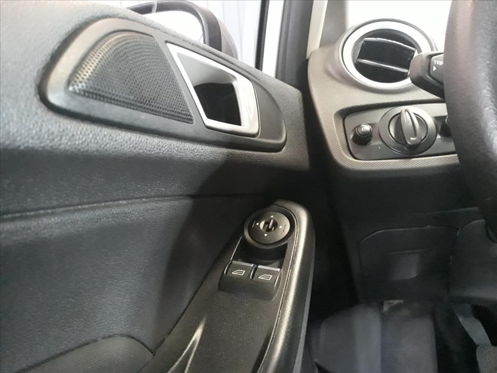 Ford Fiesta - 1.6 TI-VCT FLEX SE MANUAL
