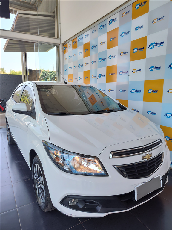 Chevrolet Onix - 1.4 MPFI LTZ 8V FLEX 4P AUTOMÁTICO