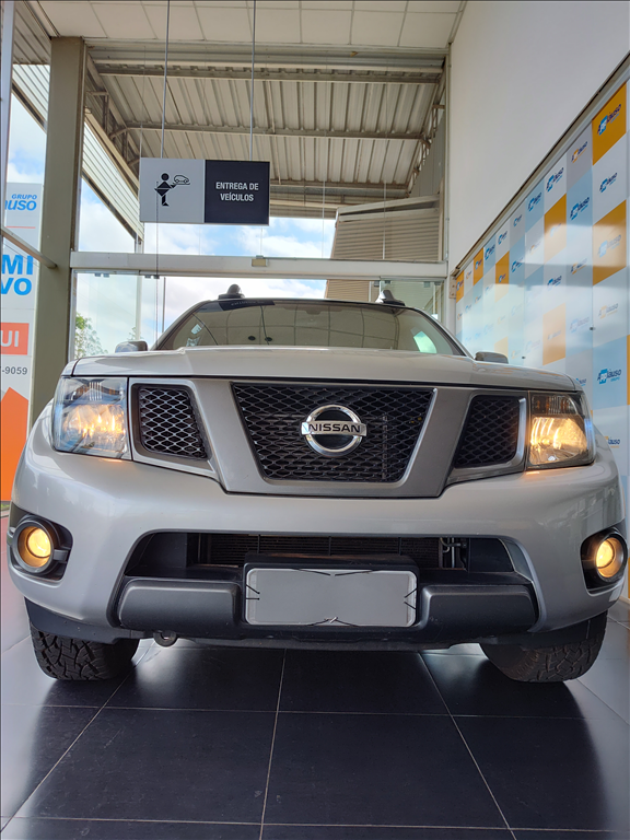 Nissan Frontier - 2.5 S 4X2 CD TURBO ELETRONIC DIESEL 4P MANUAL