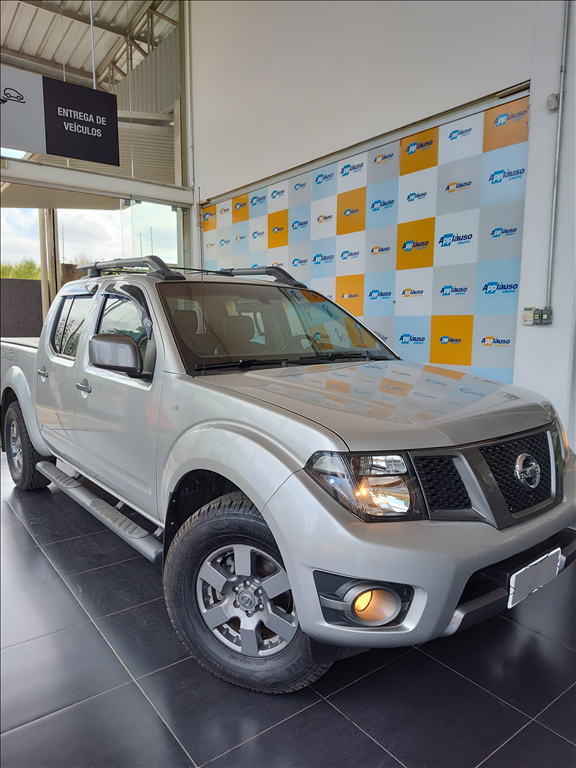 Nissan Frontier - 2.5 S 4X2 CD TURBO ELETRONIC DIESEL 4P MANUAL