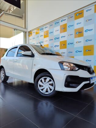 Toyota Etios – 1.3 X 16V FLEX 4P MANUAL