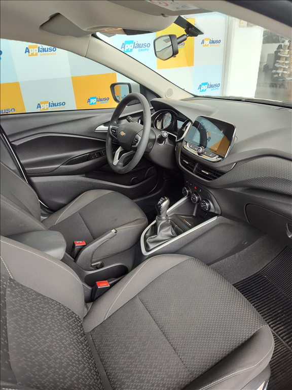 Chevrolet Onix Plus - 1.0 FLEX LT MANUAL