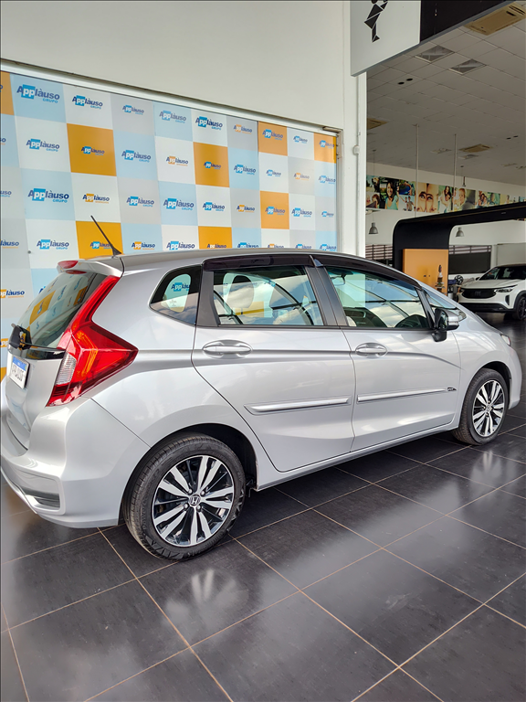 Honda Fit - 1.5 EX 16V FLEX 4P AUTOMÁTICO