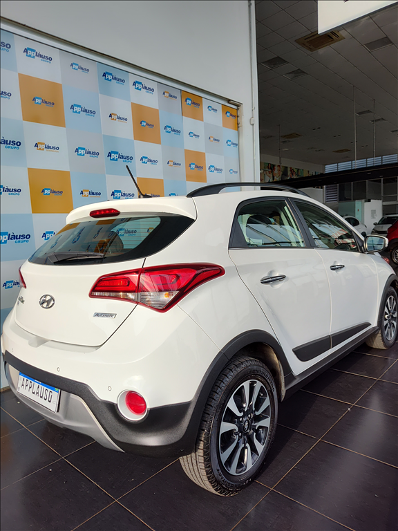 Hyundai Hb20x - 1.6 16V PREMIUM FLEX 4P AUTOMÁTICO