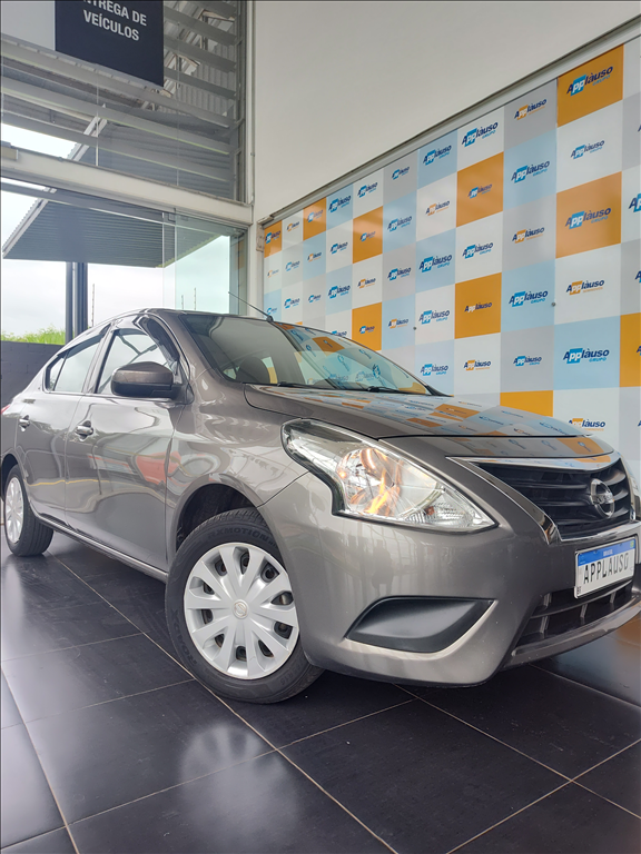 Nissan Versa - 1.6 16V FLEX S 4P MANUAL