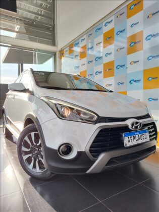 Hyundai Hb20x – 1.6 16V PREMIUM FLEX 4P AUTOMÁTICO