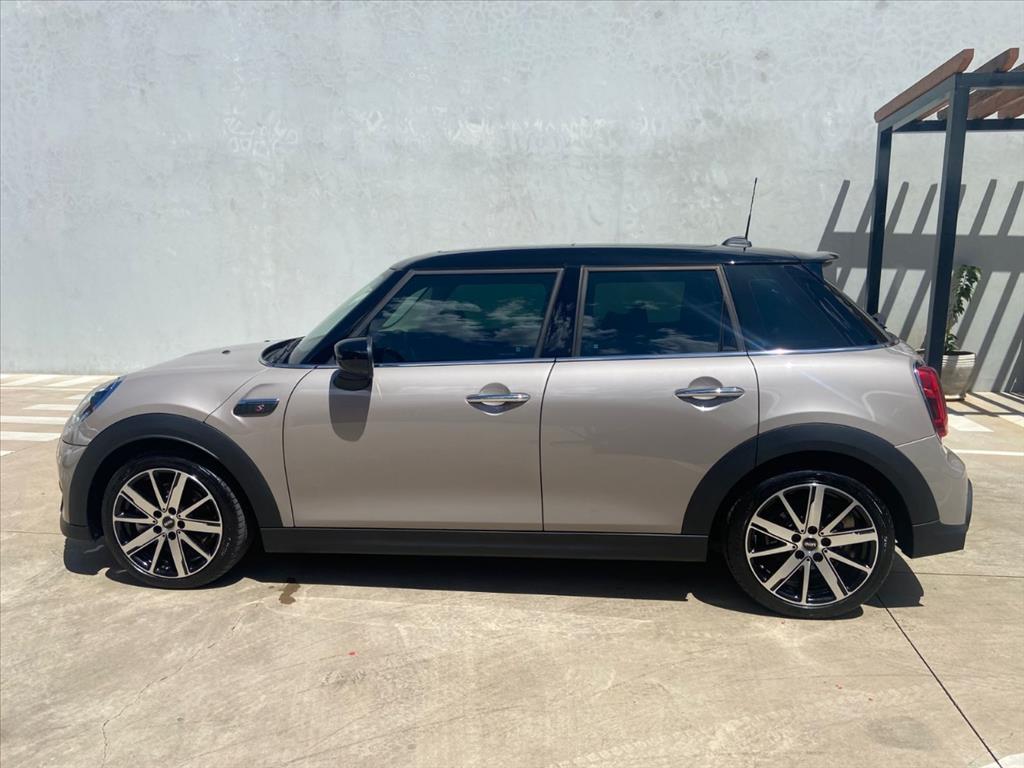 Mini Cooper – 2.0 16V TWINPOWER GASOLINA S 4P STEPTRONIC