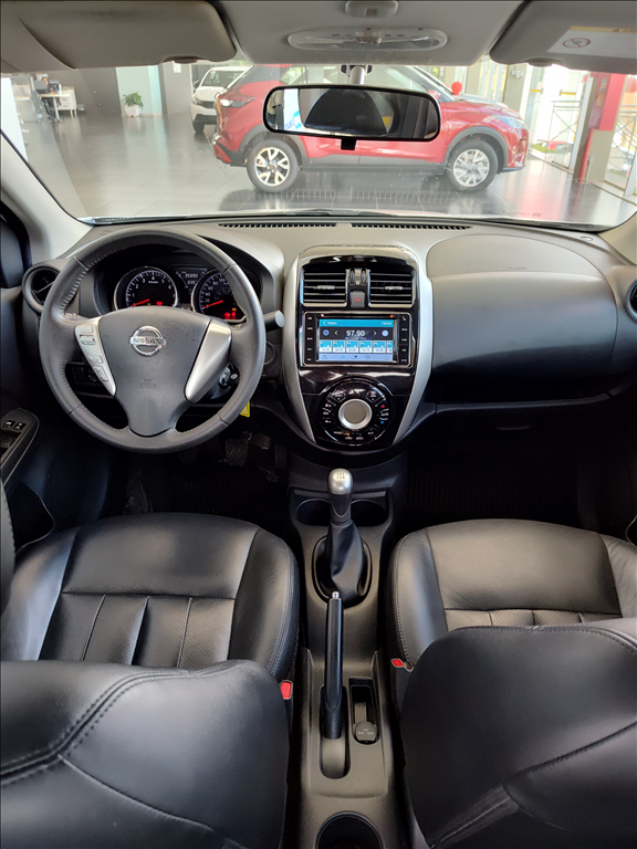 Nissan Versa - 1.6 16V FLEX SL 4P MANUAL