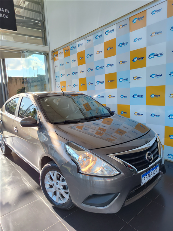 Nissan Versa - 1.6 16V FLEX SV 4P XTRONIC