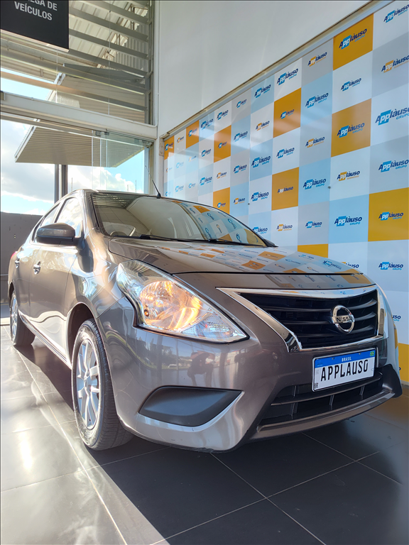 Nissan Versa - 1.6 16V FLEX SV 4P XTRONIC