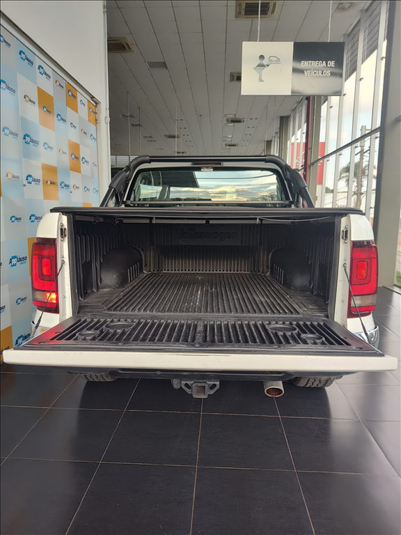 Volkswagen Amarok - 3.0 V6 TDI DIESEL HIGHLINE CD 4MOTION AUTOMÁTICO